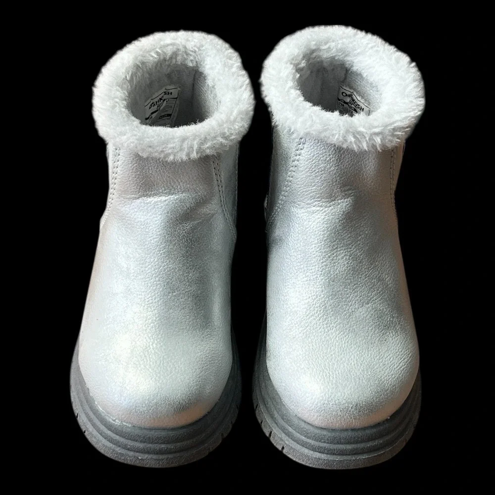OshKosh B'gosh Toddler‎ Silver Winter Boots Faux Fur Lined Wipe Clean Size 7 NWT